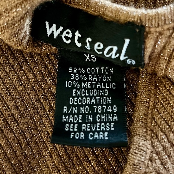 💕SALE💕WET SEAL SHIMMER TANK - Picture 4 of 4